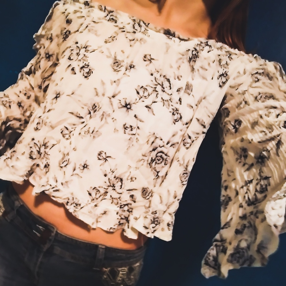 American Eagle size medium off the shoulder top